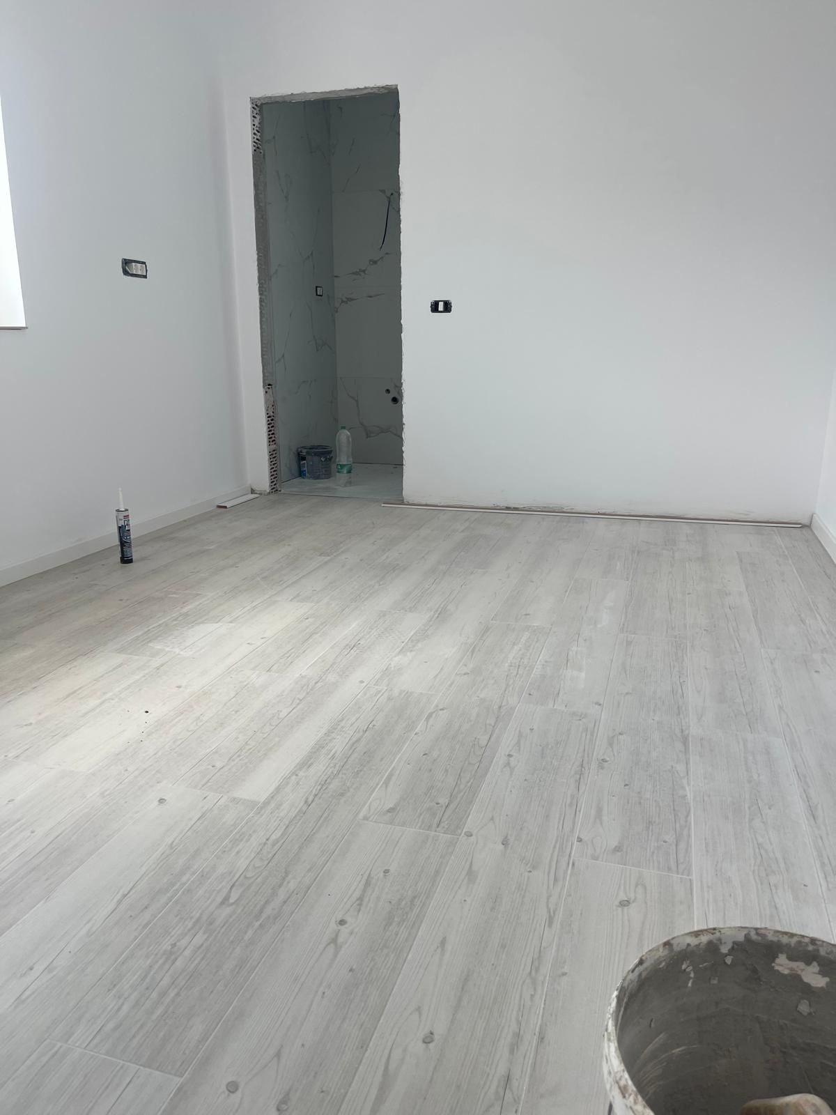 Vand duplex casa mosnita noua toate utilitatile langa asfalt