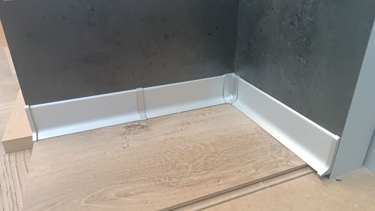 Plintus Alyumin profil, MDF, Laminat, Plastik, Алюмин, Polyuretan
