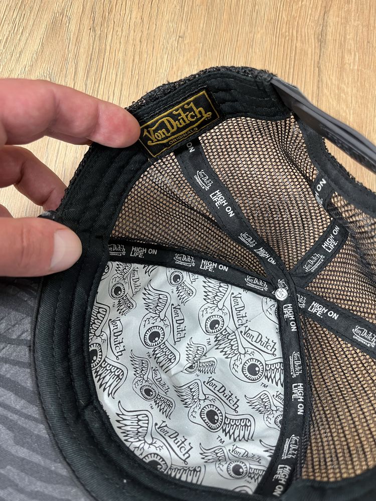 Von Dutch,Superdry,Levis шапки