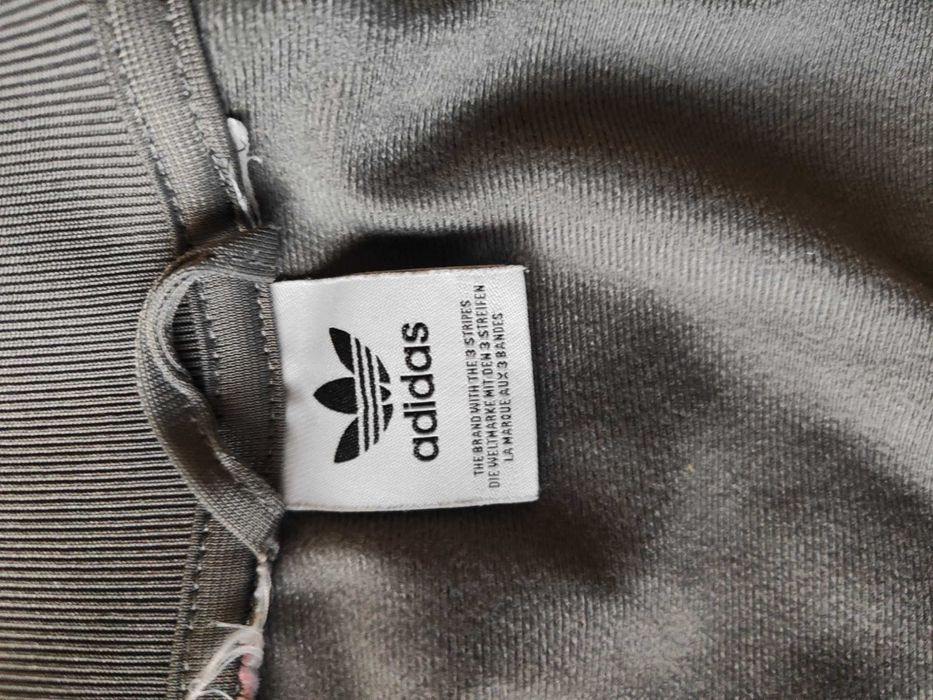 Горнище на adidas три ленти купено от jd