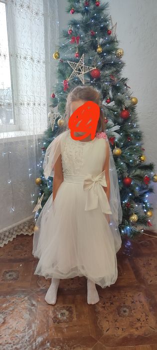 Продам платье на рост 130-140