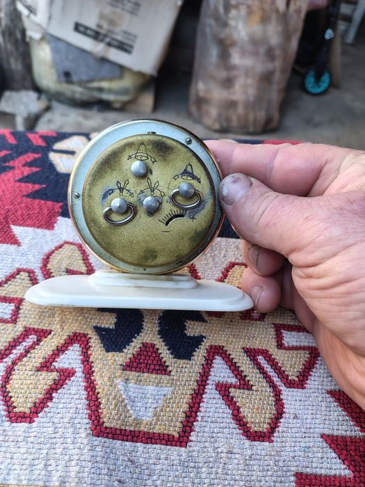 Ceasuri vechi de masă