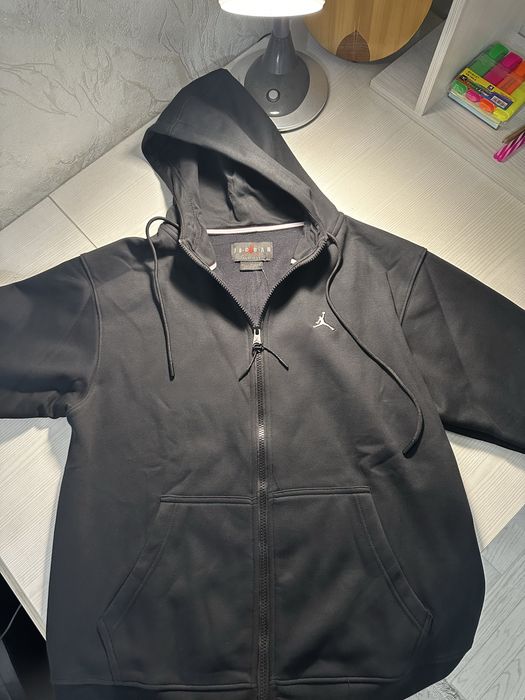 Jordan зипка черная