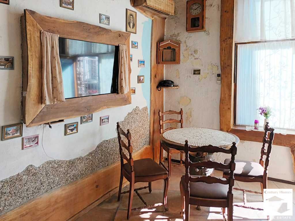 104944 ЕКСКЛУЗИВНО! Уютен тристаен апартамент в центъра на В. Търново