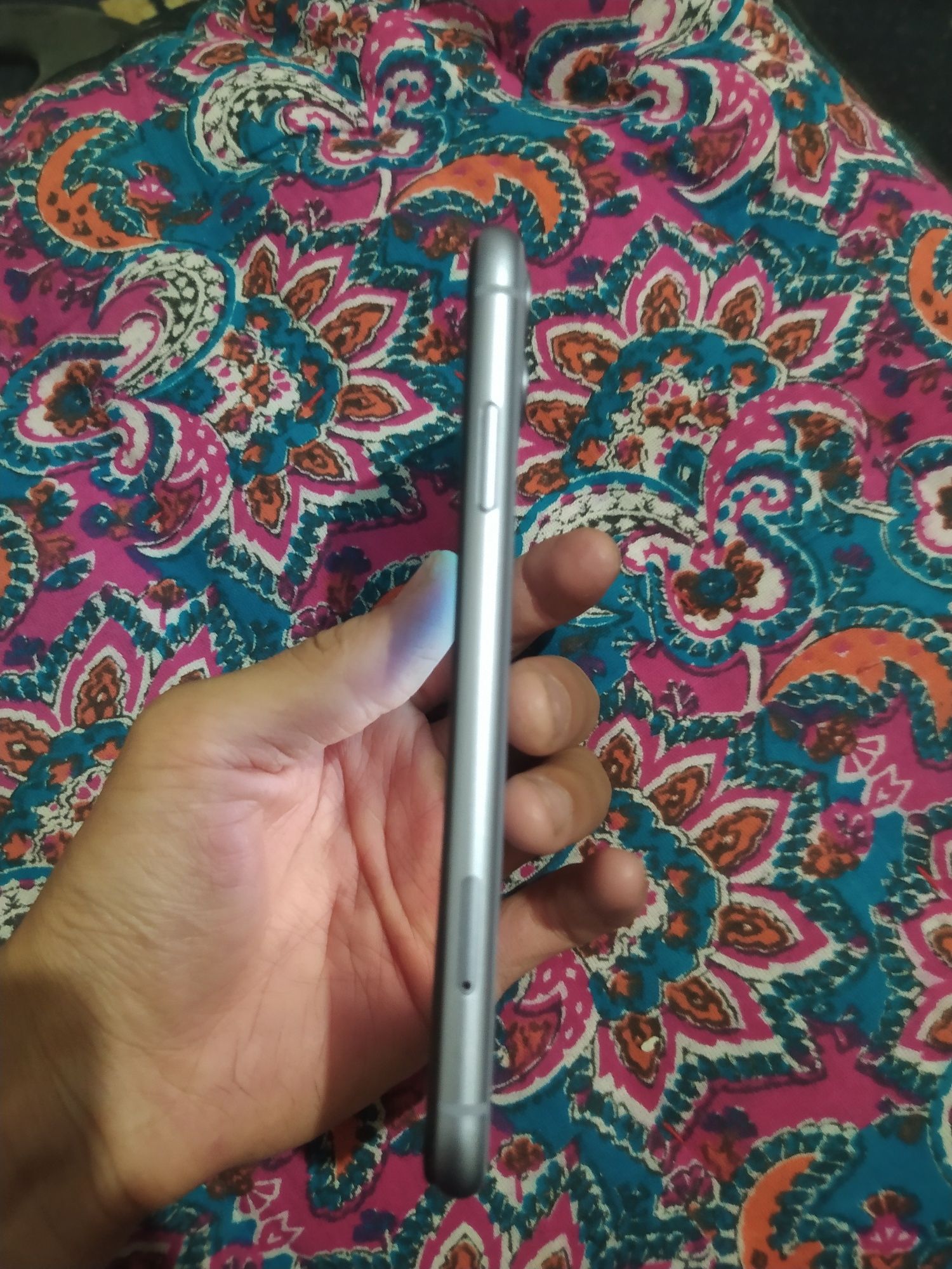 Iphone 11 64GB kar doʻk. Bor.abmen iphonelarga kelishamiz