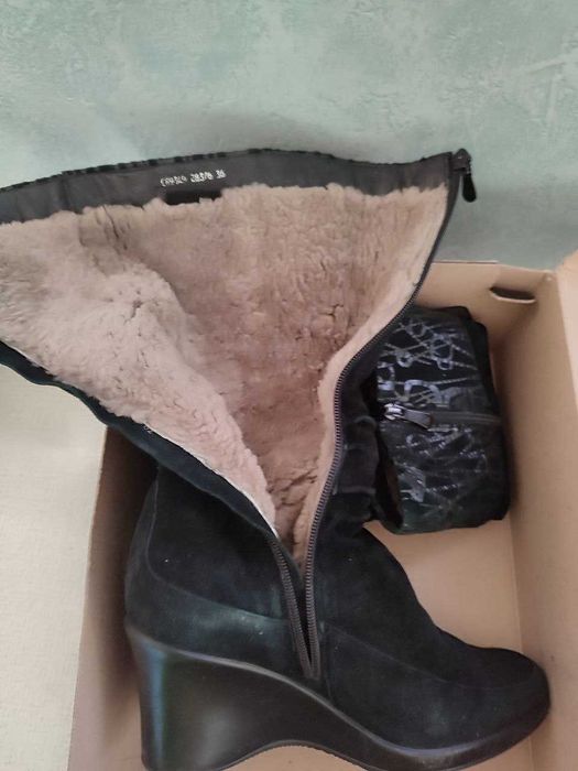 Сапоги из натуральной замши с мехом.
