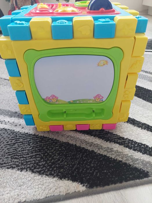 Интерактивен куб M-Toys