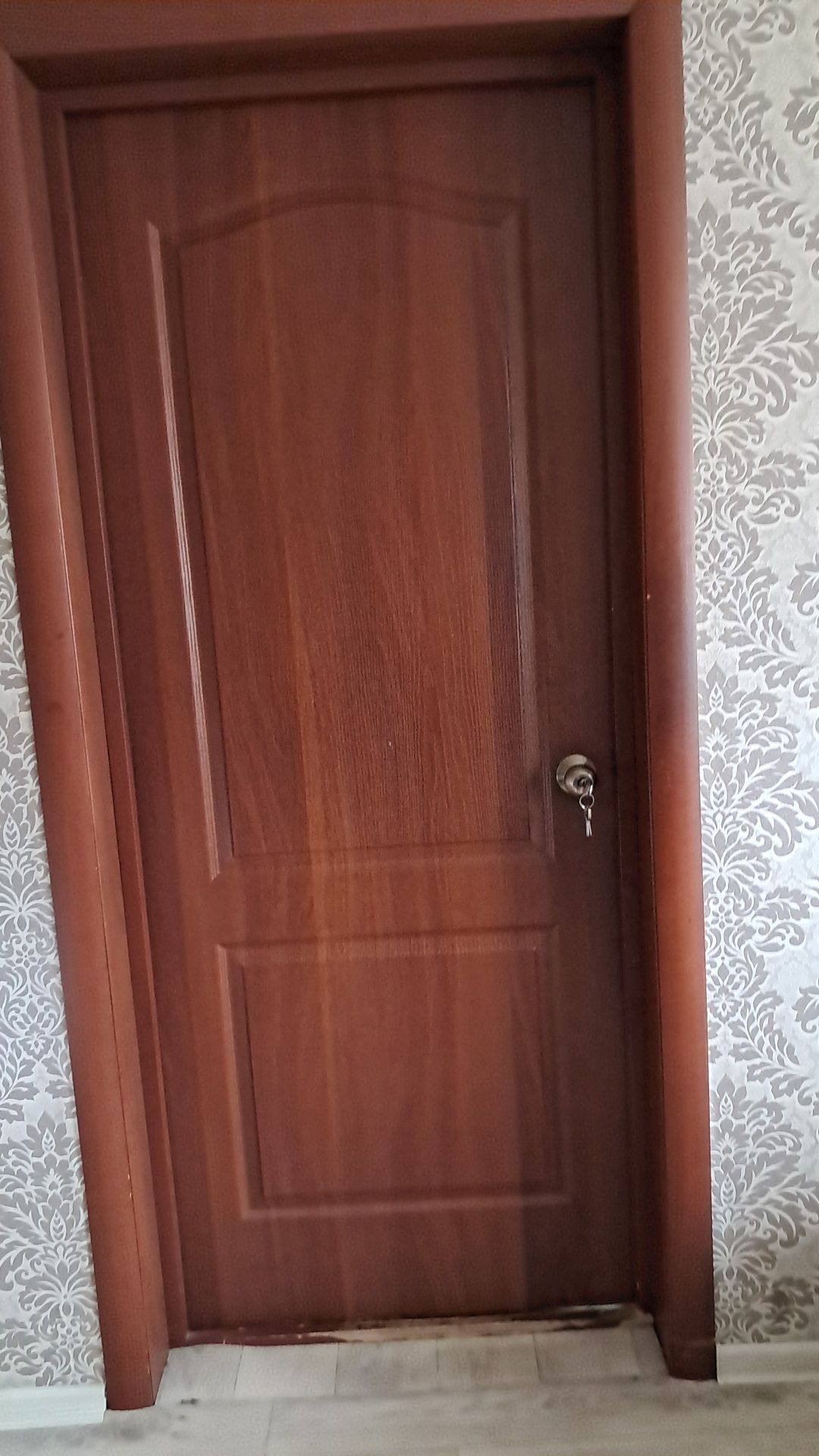 Дверь, из дерева