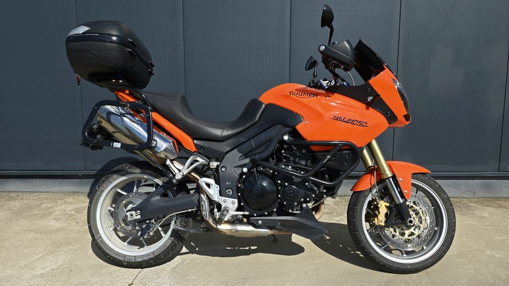 Triumph tiger 1050