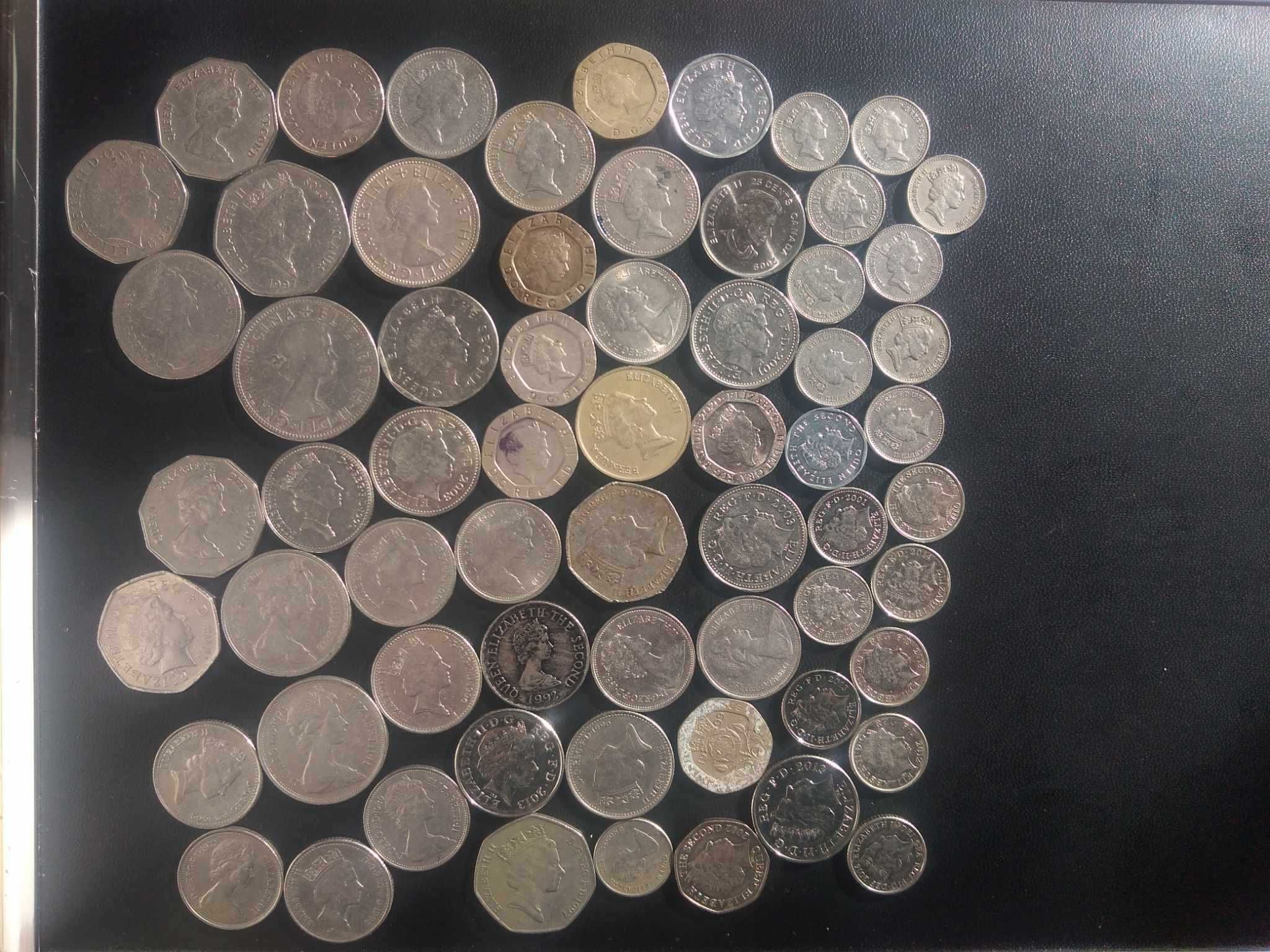 Монети от соца и Елизабет 2