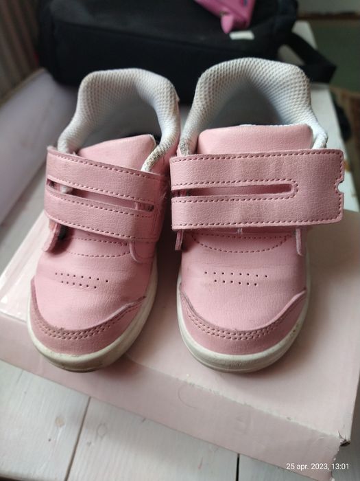Vand adidasi copii mărimi 25 si 25
