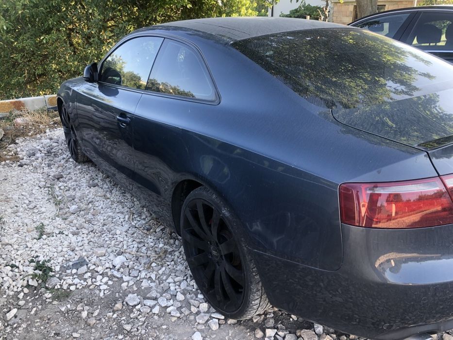 Стопове за Ауди А5 Audi A5 имам два комплекта оригинални 8t0945094