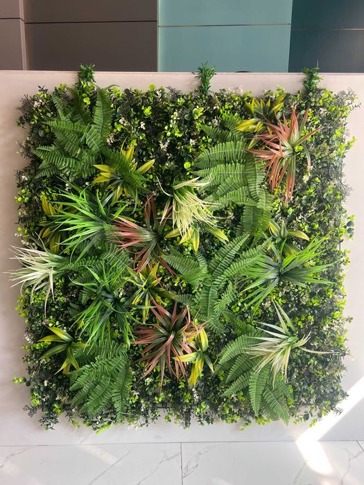 Декоративные искуственные цветы на стену