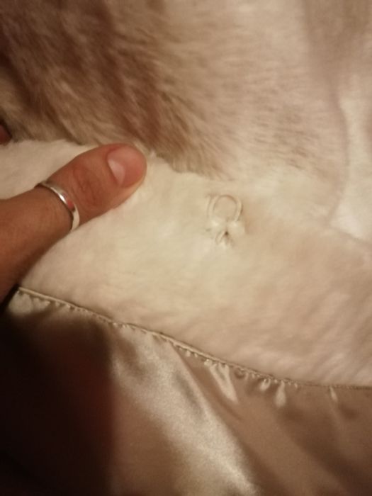 Haina blana artificiala