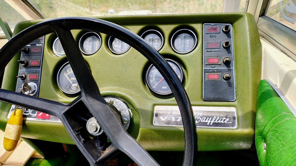 Barcă cu motor onboard, 140CP cu peridoc propriu