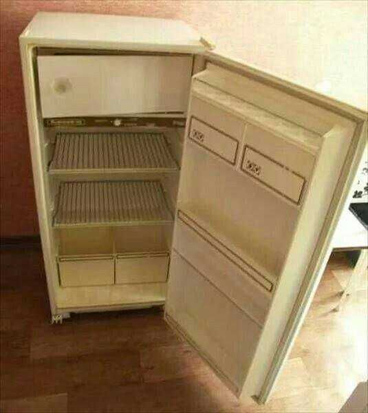 Продам три рабочих холодильника