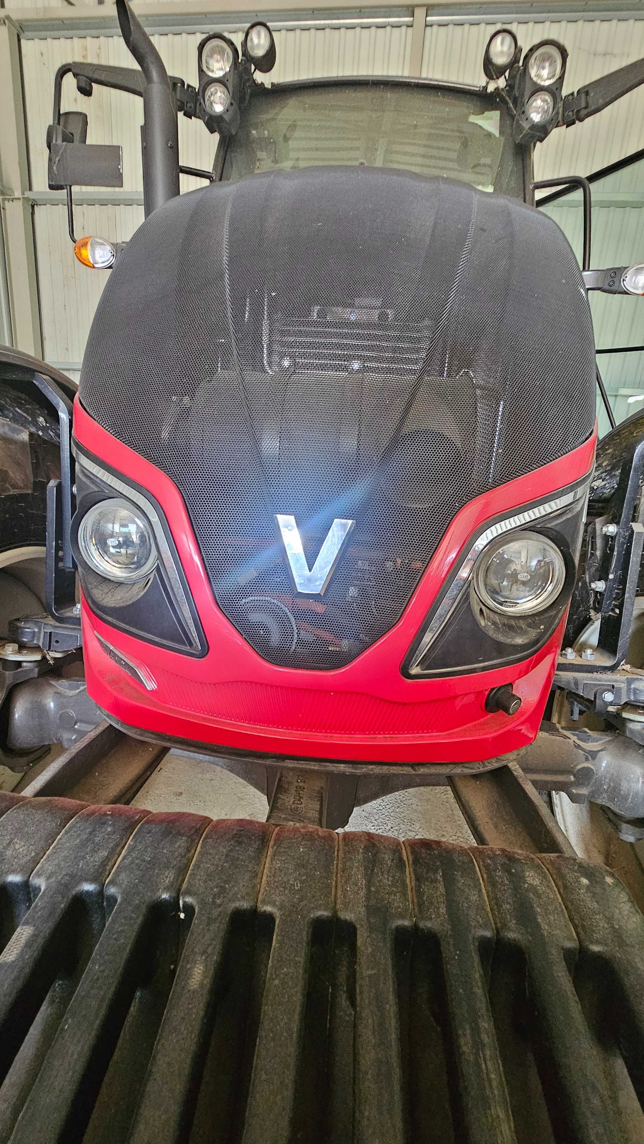 Tractor Valtra A124