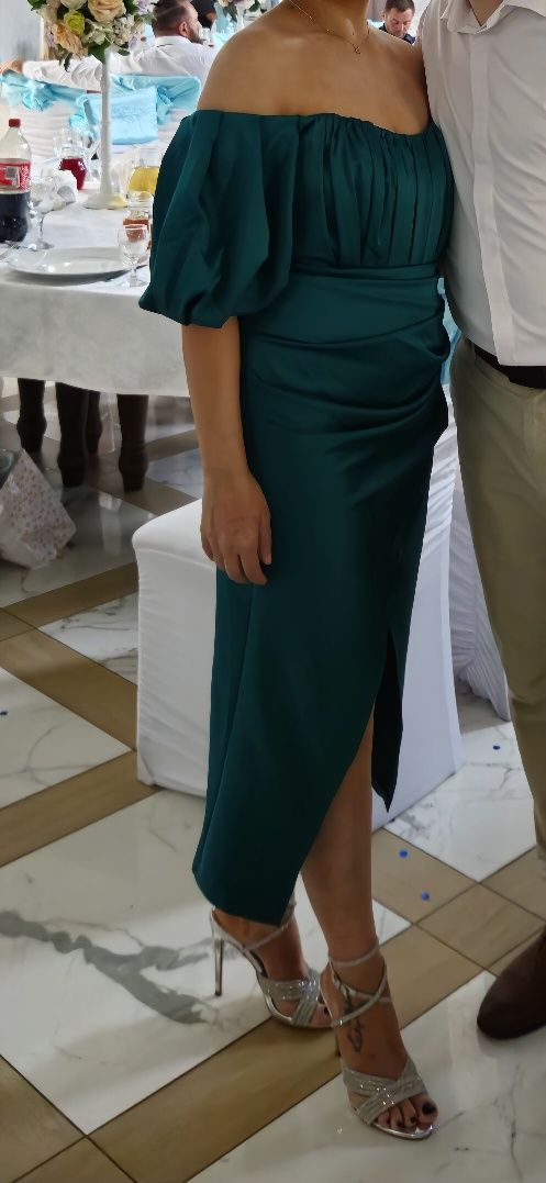 Tinuta evenimente marimea 40, sandale marimea 39