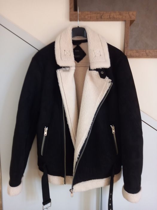 Geacă imblanita Bershka