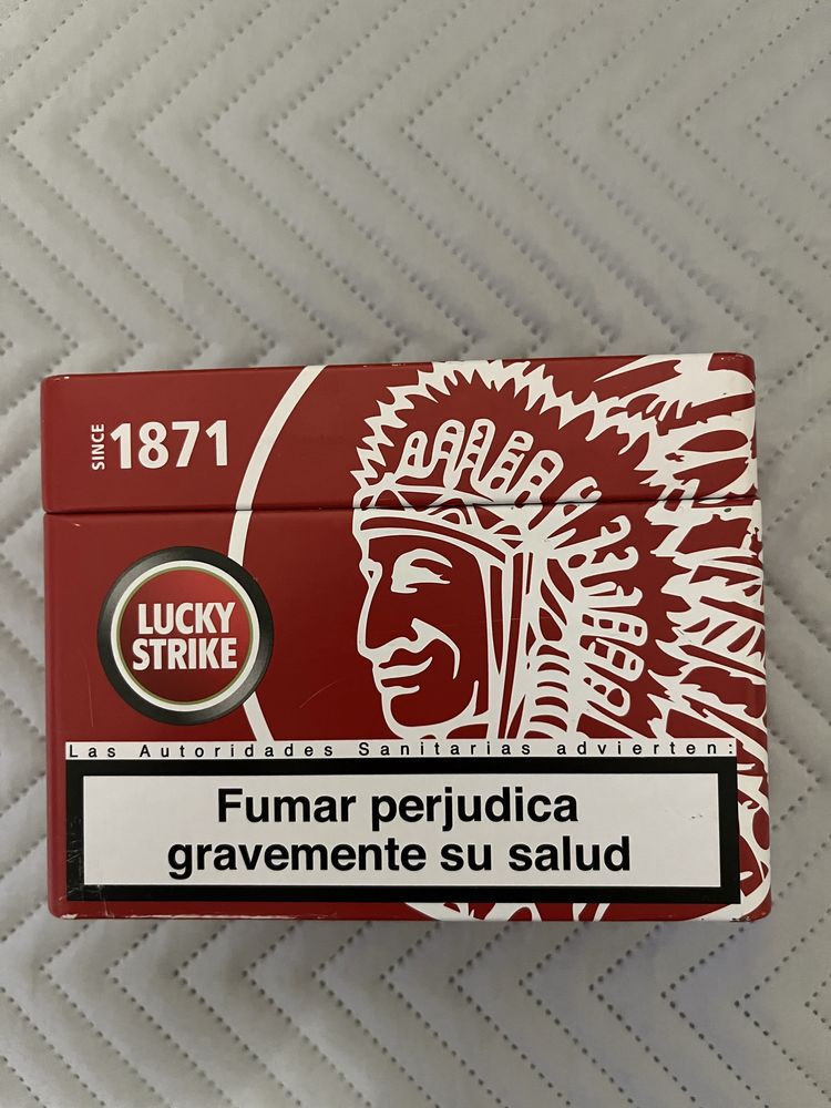 Cutie tabla Lucky Strike