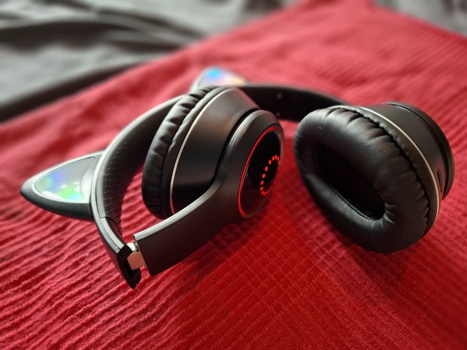 Black Cat Ear Wireless Headphones