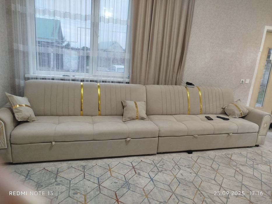 Продам диван почти новый