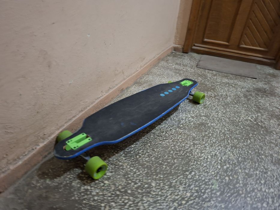 Longboard folosit de cateva ori