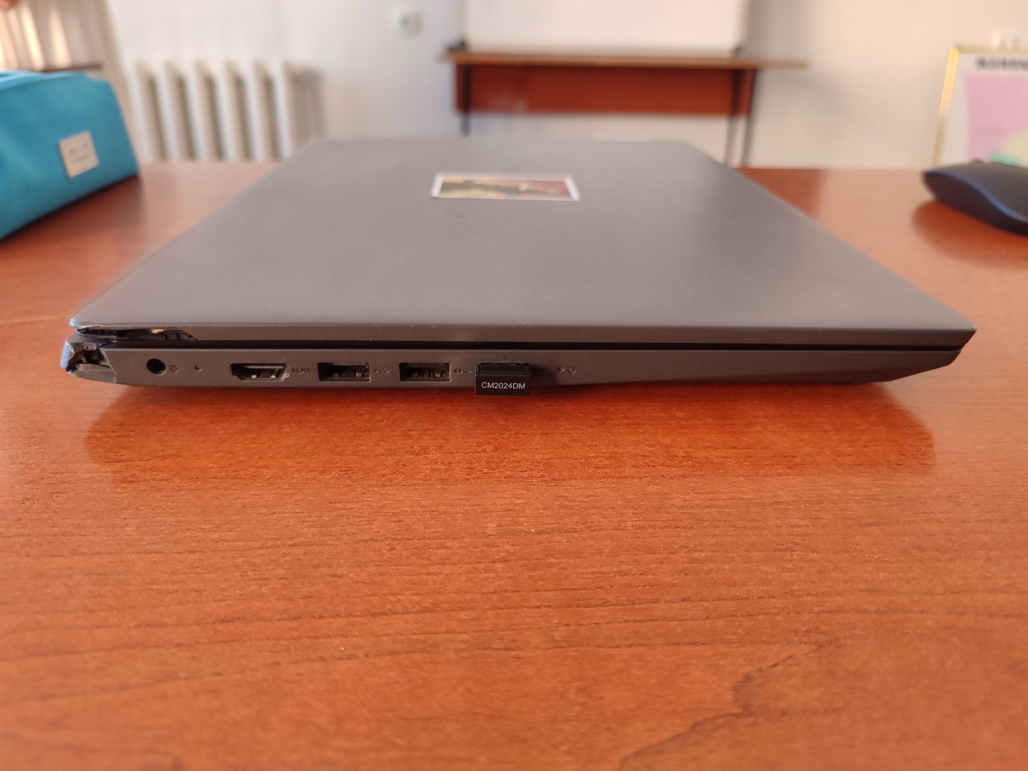 Ноутбук Lenovo V14-IGL серый (все работает идеально)