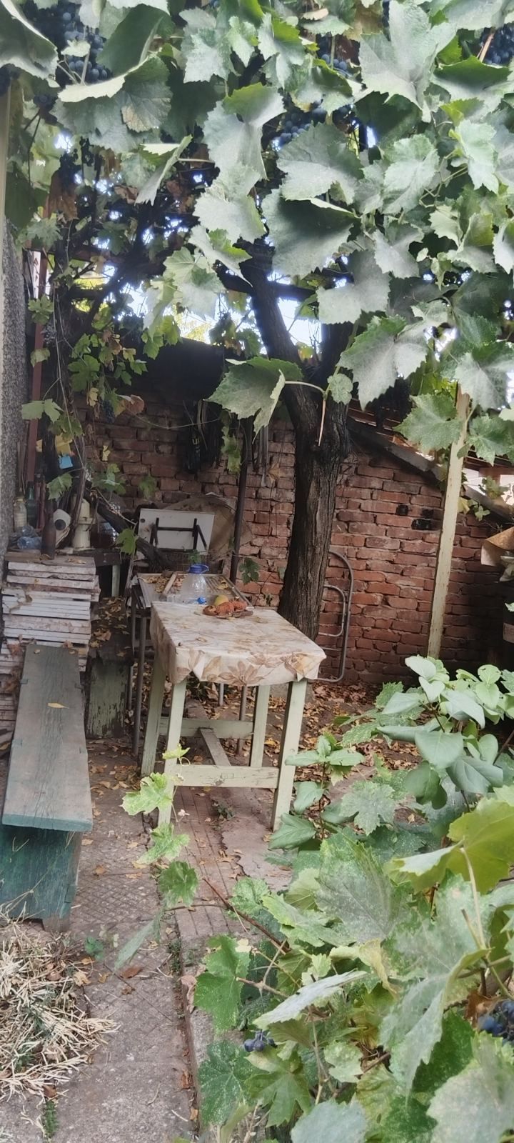 Къща в гр Перник кв Варош