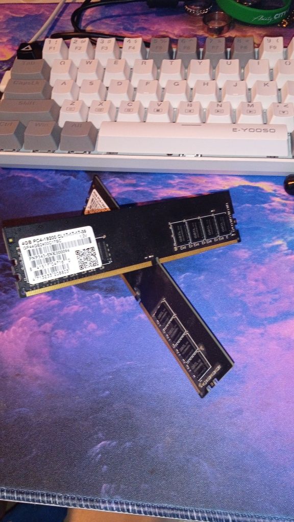Оперативная память ddr4  8гб(4+4)