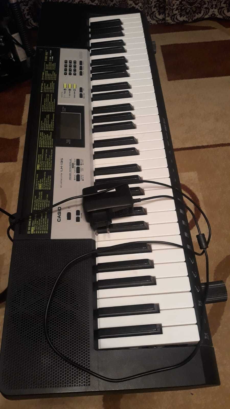 Синтезатор Casio LK-135