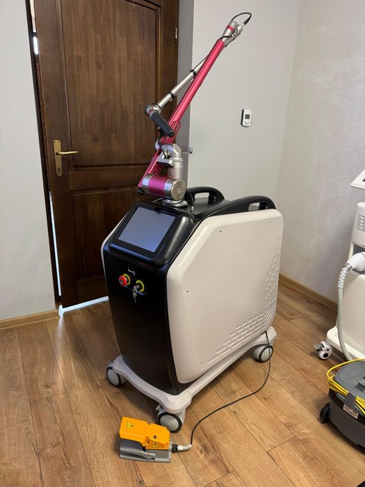 Aparat laser indepartare tatuaje