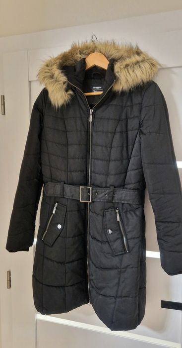 Дамско зимно  яке LC Waikiki, размер L
Размер: