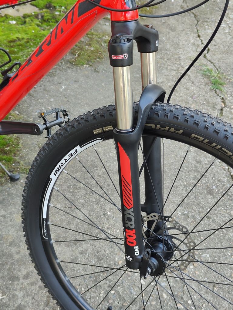 Продавам колело 27.5 " цола, Ferrini