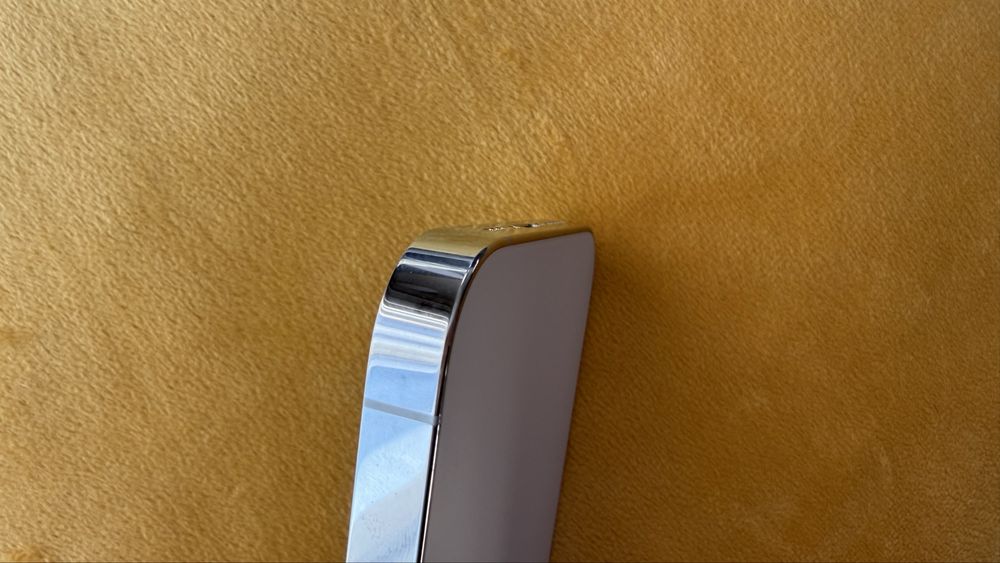 Iphone 14 pro / бял/ …