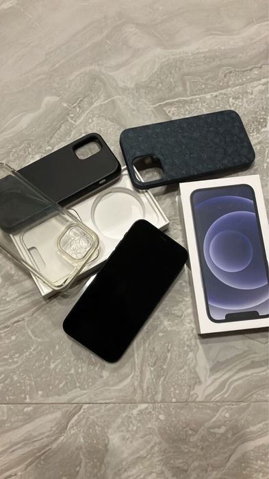 Iphone 12 90% baterie