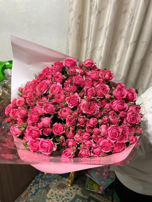 Цветы свежие. 51 одна роза