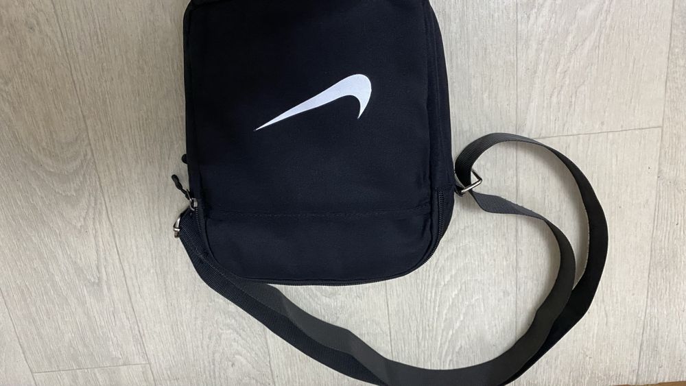 Барсетка найк