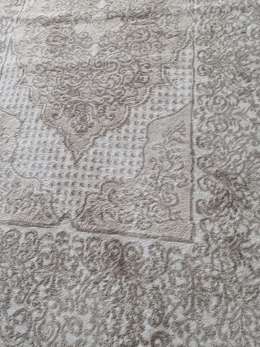 Продам ковёр 1.5 ×2.30