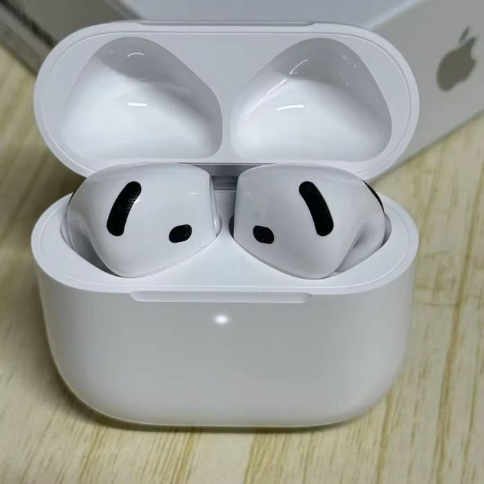 Casti apple air4