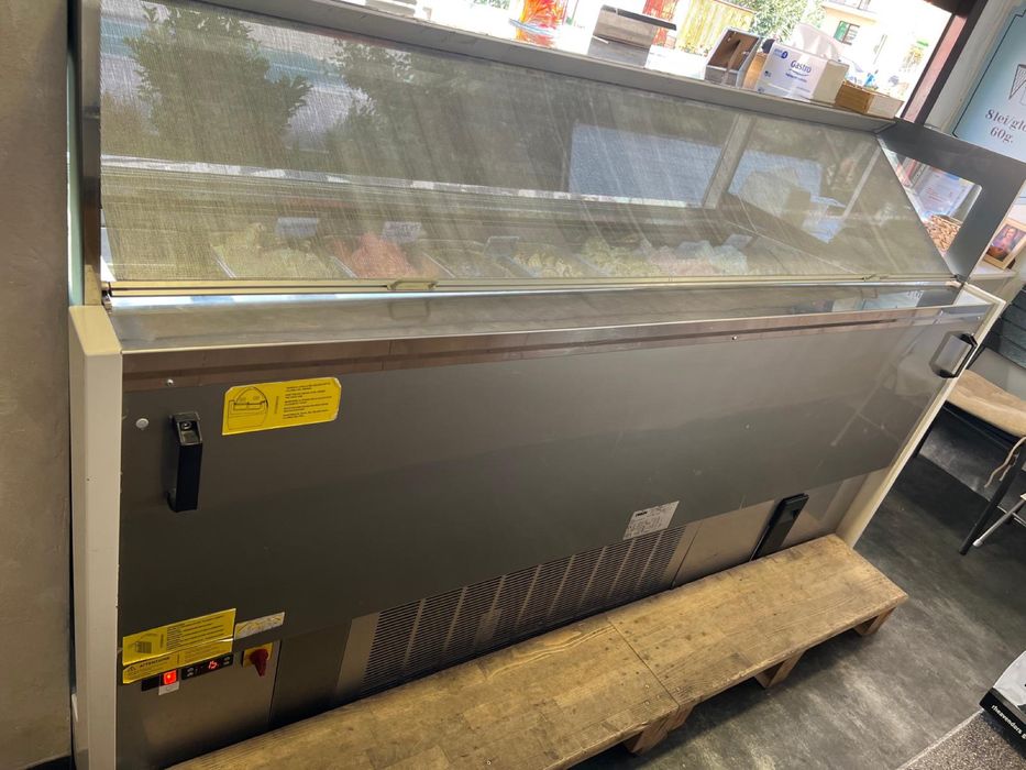 Vand afacere la cheie gelaterie in container