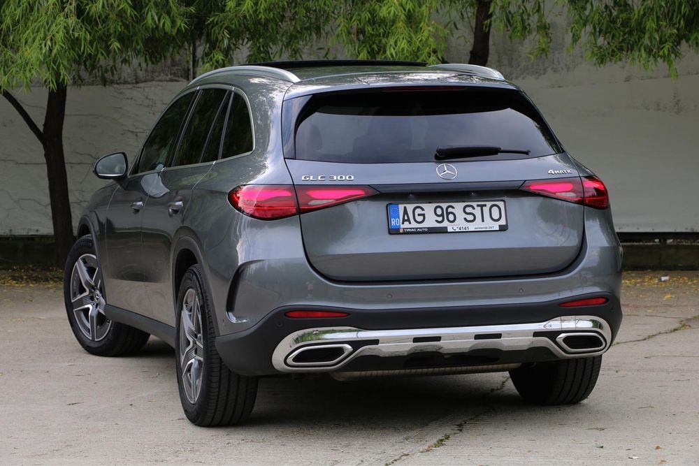 Mercedes Benz GLC300 4MATIC AMG 258HP Garantie 12.2026