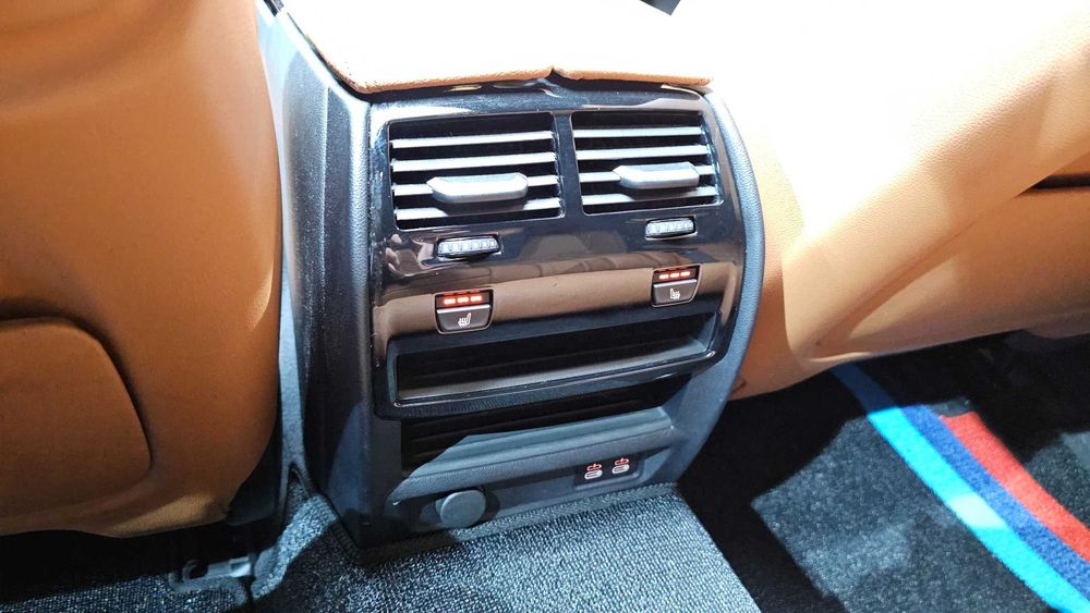 BMW 5-Series 520i M Sport   03