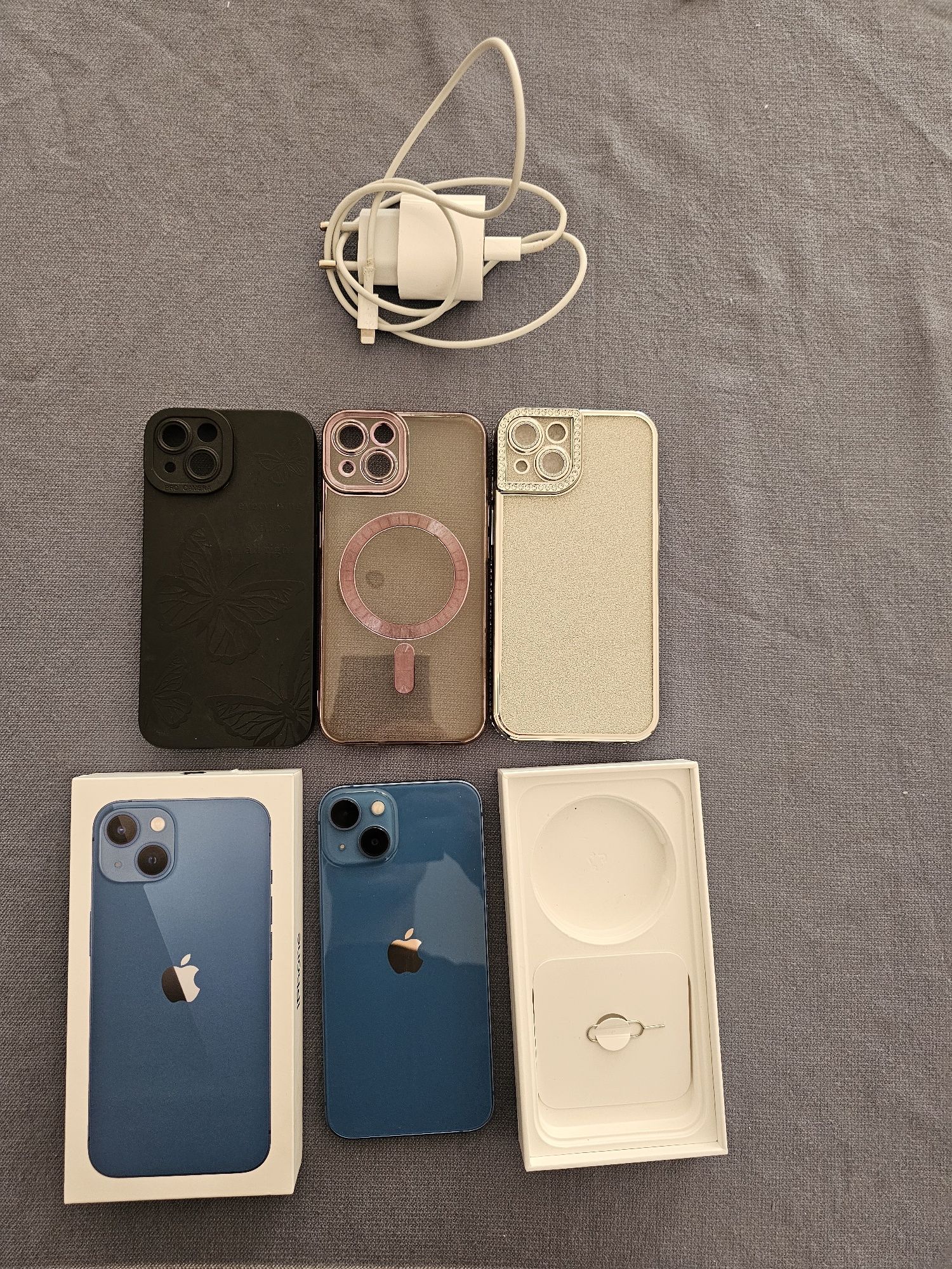 Vând iphone 13 albastru de 128 GB 2200 lei