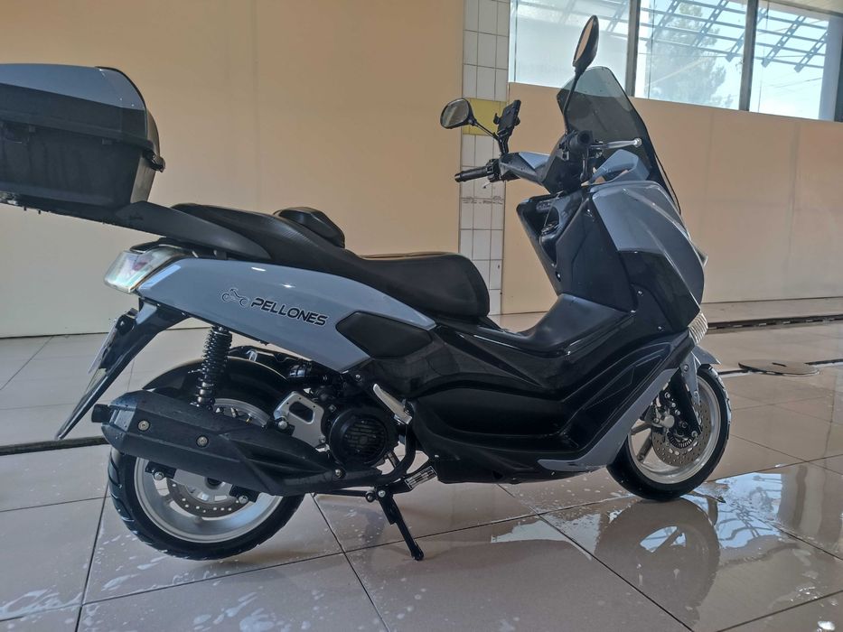 Скутер N Max 7000км пробег идеальный