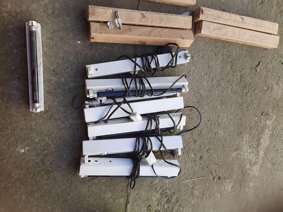 Corp de neon marca Elon,cu neoane Osram,la priza