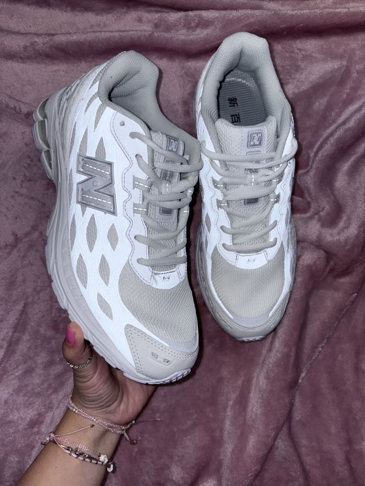 Pantofi New Balance 42 si 43 noi nepurtati new GC1906