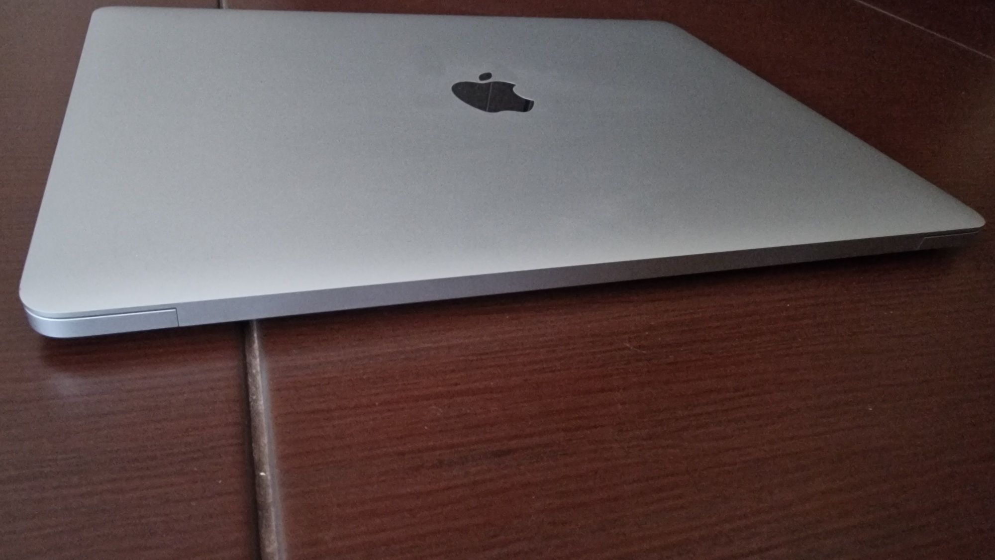 Macbook Pro 13 A2251 2020 intel core i5 16gb ram 512gb ssd