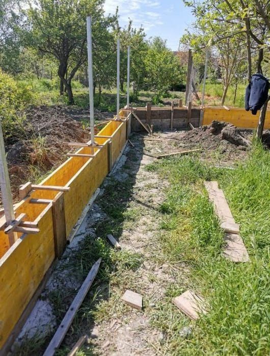 Vand garduri si porti