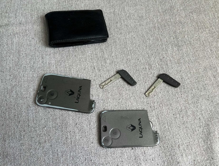 2 carduri cheie Renault Laguna II cu lame și husă piele originală